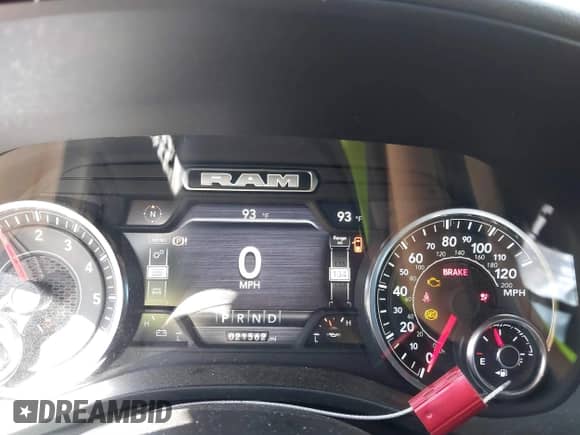 2024 Ram 1500 Big Horn z VIN 1C6SRFFT0RN150670, wystawiony jako IAAI lot #41835342 z przebiegiem 21 562 mil mil oraz . Historia ofert i sprzedaży dostępna na DreamBid. Obrazek 7.