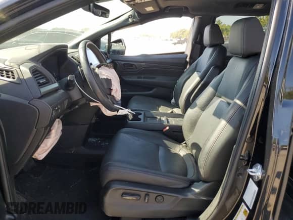 2024 Honda Odyssey Sport z VIN 5FNRL6H7XRB060630, wystawiony jako Copart lot #70953185 z przebiegiem Nie podano mil oraz Szkoda całkowita • Salvage title. Historia ofert i sprzedaży dostępna na DreamBid. Obrazek 7.