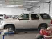 2013 Chevrolet Tahoe LT с VIN 1GNSKBE06DR152932, выставлен на аукционе IAAI как лот 43432839 с пробегом 164 049 миль миль и . История ставок и продаж доступна на DreamBid. Изображение 15.