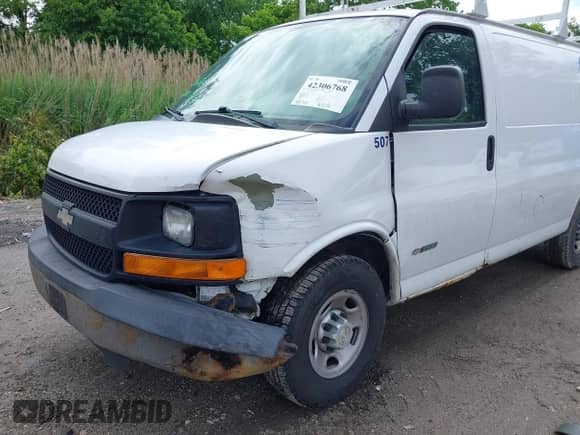 2006 Chevrolet Express Cargo with VIN 1GCHG35V861259178, listed as a IAAI auction lot 42306768 with 145,903 mi miles and . Bid and sale history available at DreamBid. Image 6.