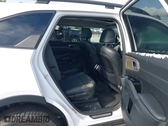 2022 Kia Sorento SX with VIN 5XYRKDLFXNG111374, listed as a IAAI auction lot 42275809 with 38,212 mi miles and . Bid and sale history available at DreamBid. Image 8.