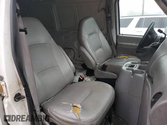 2001 Ford Econoline Cargo z VIN 1FTRE142X1HB27593, wystawiony jako Copart lot #83827154 z przebiegiem 190 761 mil mil oraz Szkoda całkowita • Salvage title. Historia ofert i sprzedaży dostępna na DreamBid. Obrazek 11.