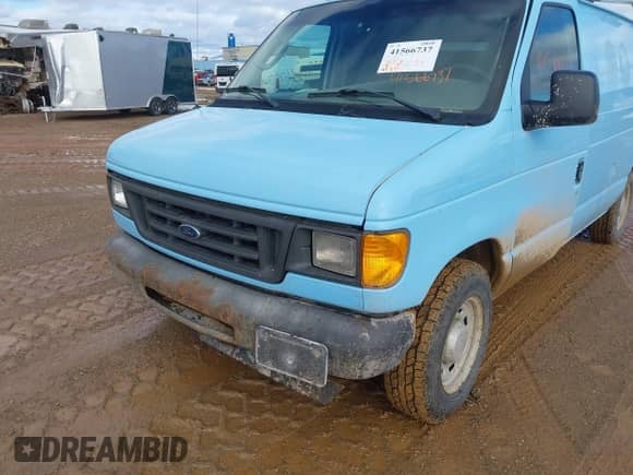 2004 Ford Econoline Cargo with VIN 1FTRE14W24HA72208, listed as a IAAI auction lot 41566737 with 95,391 mi miles and . Bid and sale history available at DreamBid. Image 6.