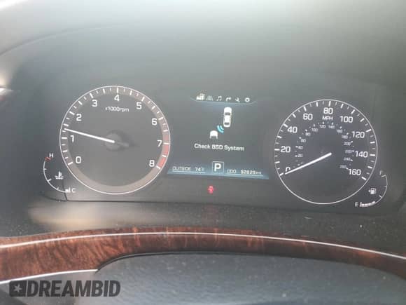 2016 Hyundai Equus Signature с VIN KMHGH4JHXGU106151, выставлен на аукционе Copart как лот 65985024 с пробегом 92 629 миль миль и Списание • Salvage title. История ставок и продаж доступна на DreamBid. Изображение 9.