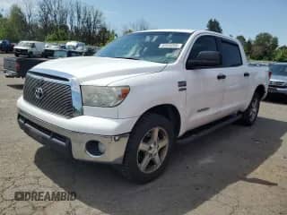 2011 Toyota Tundra с VIN 5TFEY5F1XBX111676, выставлен на аукционе Copart как лот 55534395 с пробегом 218 008 миль миль и Списание • Salvage title. История ставок и продаж доступна на DreamBid. Изображение 1.