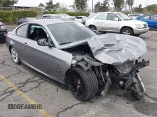 2012 BMW 3 Series 335i с VIN WBAKG7C51CE802162, выставлен на аукционе IAAI как лот 40561434 с пробегом 116 202 миль миль и . История ставок и продаж доступна на DreamBid. Изображение 1.