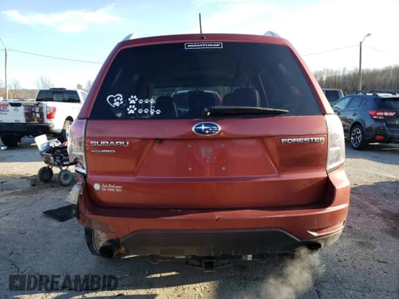 2011 Subaru Forester z VIN JF2SHBHC6BH700347, wystawiony jako Copart lot #86969884 z przebiegiem 222 214 mil mil oraz Szkoda całkowita • Salvage title. Historia ofert i sprzedaży dostępna na DreamBid. Obrazek 6.