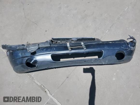 2004 Volvo S60 с VIN YV1RS59V042323000, выставлен на аукционе Copart как лот 66625555 с пробегом 210 230 миль миль и Списание • Salvage title. История ставок и продаж доступна на DreamBid. Изображение 12.