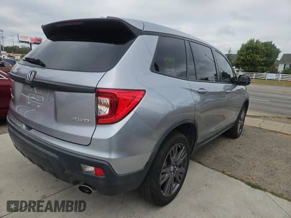 2021 Honda Passport EX-L z VIN 5FNYF8H5XMB026158, wystawiony jako Copart lot #71175615 z przebiegiem 46 811 mil mil oraz Nie do naprawy • Non repairable. Historia ofert i sprzedaży dostępna na DreamBid. Obrazek 4.