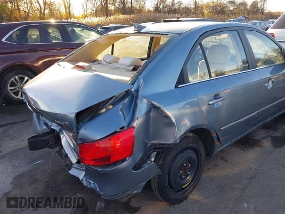 2009 Hyundai Sonata GLS с VIN 5NPET46C49H487743, выставлен на аукционе IAAI как лот 40963582 с пробегом 173 540 миль миль и . История ставок и продаж доступна на DreamBid. Изображение 18.