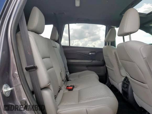 2021 Honda Passport EX-L с VIN 5FNYF8H52MB021388, выставлен на аукционе Copart как лот 68071175 с пробегом Не указан миль и Списание • Salvage title. История ставок и продаж доступна на DreamBid. Изображение 11.