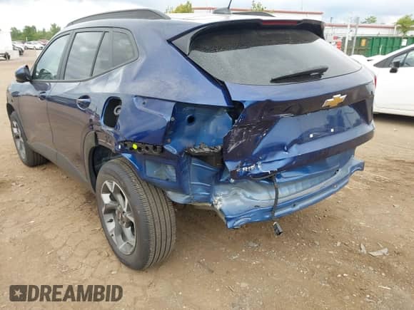2024 Chevrolet Trax LT z VIN KL77LHE23RC215315, wystawiony jako IAAI lot #42823682 z przebiegiem 12 605 mil mil oraz . Historia ofert i sprzedaży dostępna na DreamBid. Obrazek 6.