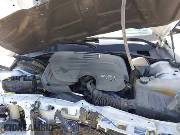 2023 Chrysler 300 Touring z VIN 2C3CCAAG3PH552379, wystawiony jako IAAI lot #42861497 z przebiegiem 31 487 mil mil oraz . Historia ofert i sprzedaży dostępna na DreamBid. Obrazek 10.