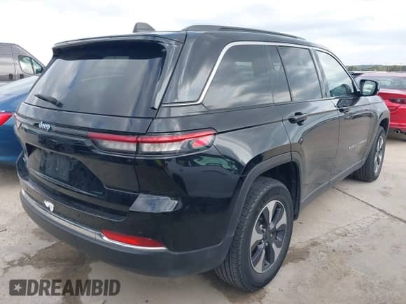 2024 Jeep Grand Cherokee с VIN 1C4RJYB62RC117191, выставлен на аукционе IAAI как лот 43516720 с пробегом 46 430 миль миль и . История ставок и продаж доступна на DreamBid. Изображение 4.