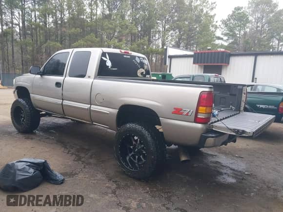 2000 GMC Sierra 1500 SLE с VIN 1GTEK19T8YE168647, выставлен на аукционе IAAI как лот 41785841 с пробегом 260 873 миль миль и . История ставок и продаж доступна на DreamBid. Изображение 3.