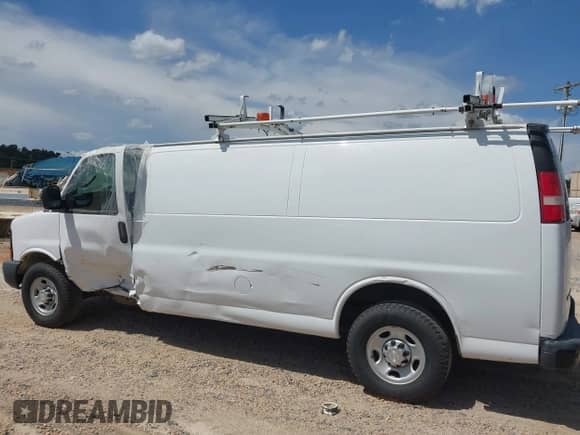 2016 Chevrolet Express Cargo with VIN 1GCWGBFF9G1287632, listed as a IAAI auction lot 42621435 with 61,701 mi miles and . Bid and sale history available at DreamBid. Image 14.