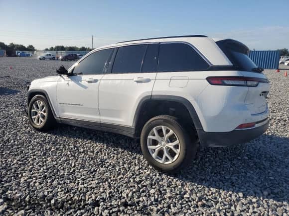 2023 Jeep Grand Cherokee Limited z VIN 1C4RJGBG4PC513039, wystawiony jako Copart lot #64936155 z przebiegiem Nie podano mil oraz Nie do naprawy • Non repairable. Historia ofert i sprzedaży dostępna na DreamBid. Obrazek 2.