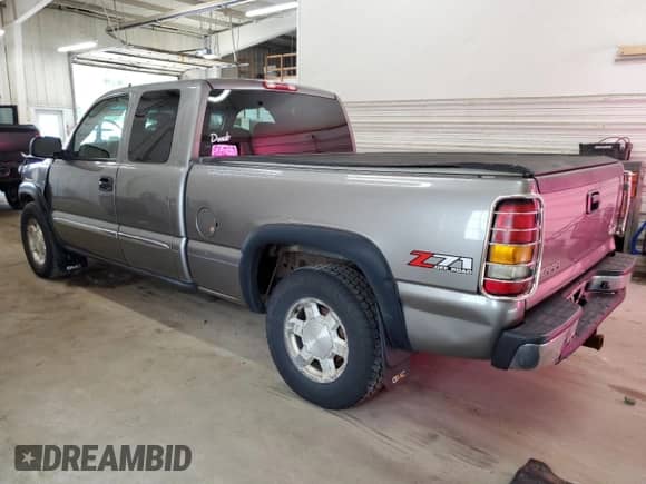 2007 GMC Sierra 1500 SLT z VIN 1GTEK19Z67Z122147, wystawiony jako Copart lot #67742935 z przebiegiem 166 251 mil mil oraz Szkoda całkowita • Salvage title. Historia ofert i sprzedaży dostępna na DreamBid. Obrazek 2.