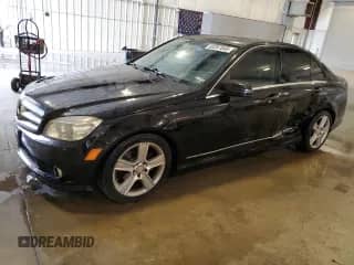 2010 Mercedes-Benz C 300 Sport с VIN WDDGF8BB4AR093778, выставлен на аукционе Copart как лот 80267045 с пробегом 162 376 миль миль и Списание • Salvage title. История ставок и продаж доступна на DreamBid. Изображение 1.