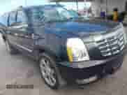 2011 Cadillac Escalade ESV Premium z VIN 1GYS4JEF5BR377335, wystawiony jako IAAI lot #41820043 z przebiegiem 181 619 mil mil oraz . Historia ofert i sprzedaży dostępna na DreamBid. Obrazek 1.