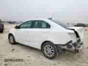2017 Chevrolet Sonic LT z VIN 1G1JD5SB0H4171851, wystawiony jako Copart lot #67723955 z przebiegiem 77 441 mil mil oraz Szkoda całkowita • Salvage title. Historia ofert i sprzedaży dostępna na DreamBid. Obrazek 2.