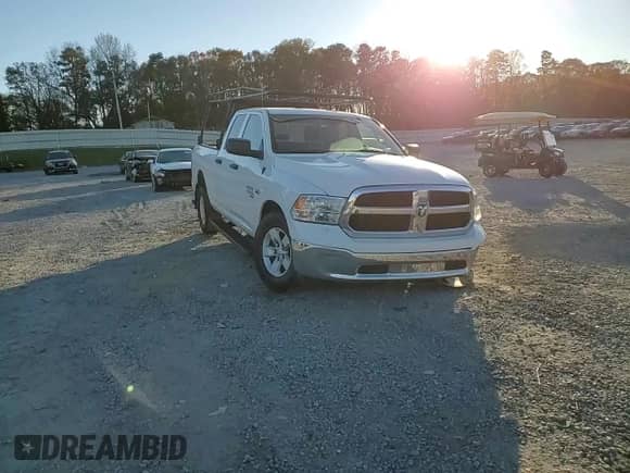 2023 Ram 1500 Tradesman z VIN 1C6RR7FT6PS586023, wystawiony jako Copart lot #82373804 z przebiegiem 3 304 mil mil oraz Szkoda całkowita • Salvage title. Historia ofert i sprzedaży dostępna na DreamBid. Obrazek 10.