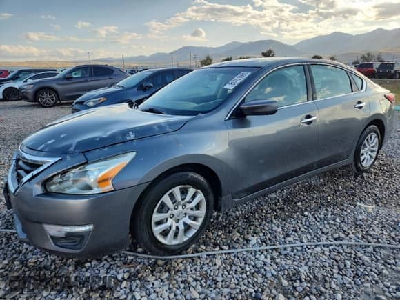 2015 Nissan Altima SL with VIN 1N4AL3AP0FN310692, listed as a Copart auction lot 81451965 with 140,982 mi miles and Salvage title. Bid and sale history available at DreamBid. Image 1.