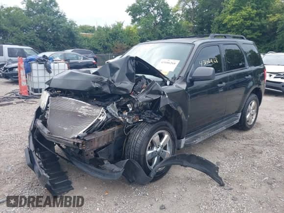 2011 Ford Escape XLT с VIN 1FMCU9D77BKA91249, выставлен на аукционе IAAI как лот 43106268 с пробегом Не указан миль и . История ставок и продаж доступна на DreamBid. Изображение 19.