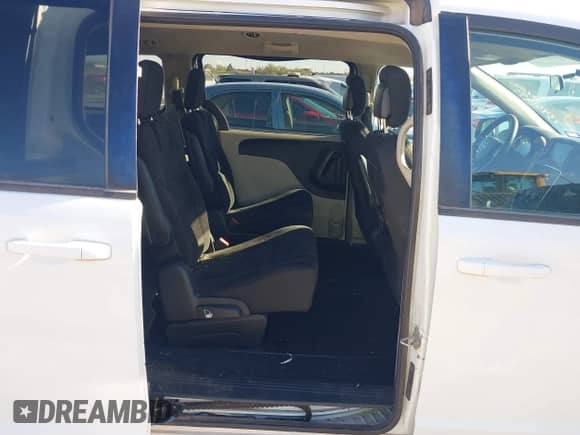 2018 Dodge Grand Caravan SE Plus with VIN 2C4RDGBG3JR176188, listed as a IAAI auction lot 43261161 with 240,463 mi miles and . Bid and sale history available at DreamBid. Image 8.
