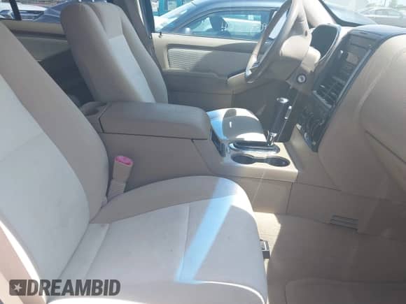2010 Ford Explorer with VIN 1FMEU7D88AUB13090, listed as a IAAI auction lot 42364672 with 158,973 mi miles and . Bid and sale history available at DreamBid. Image 5.
