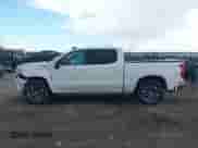 2022 Chevrolet Silverado 1500 RST z VIN 3GCUDEET5NG690627, wystawiony jako IAAI lot #41832932 z przebiegiem 39 435 mil mil oraz . Historia ofert i sprzedaży dostępna na DreamBid. Obrazek 14.