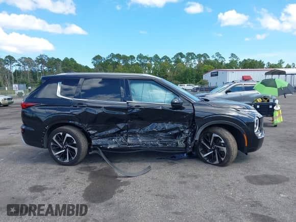 2024 Mitsubishi Outlander SEL with VIN JA4J3WA88RZ019188, listed as a IAAI auction lot 43293153 with 13,457 mi miles and . Bid and sale history available at DreamBid. Image 13.