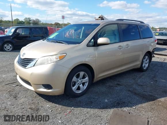 2012 Toyota Sienna LE с VIN 5TDKK3DC0CS197732, выставлен на аукционе IAAI как лот 43400889 с пробегом 174 668 миль миль и . История ставок и продаж доступна на DreamBid. Изображение 2.