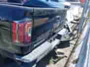 2018 GMC Sierra 1500 SLT z VIN 3GTP1NEC7JG112934, wystawiony jako IAAI lot #43055845 z przebiegiem 104 152 mil mil oraz . Historia ofert i sprzedaży dostępna na DreamBid. Obrazek 17.