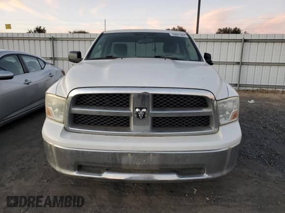 2011 Ram 1500 ST z VIN 3D7JB1EP6BG518516, wystawiony jako Copart lot #79081864 z przebiegiem 114 392 mil mil oraz Czysty tytuł • Clean title. Historia ofert i sprzedaży dostępna na DreamBid. Obrazek 5.