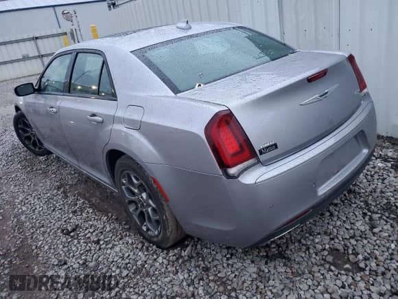 2015 Chrysler 300 S с VIN 2C3CCAGG8FH787379, выставлен на аукционе Copart как лот 83934615 с пробегом 200 464 миль миль и Списание • Salvage title. История ставок и продаж доступна на DreamBid. Изображение 2.