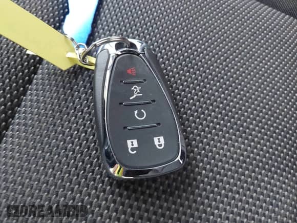 2022 Chevrolet Traverse LT Cloth z VIN 1GNEVGKW4NJ167925, wystawiony jako IAAI lot #42590397 z przebiegiem 31 077 mil mil oraz . Historia ofert i sprzedaży dostępna na DreamBid. Obrazek 11.
