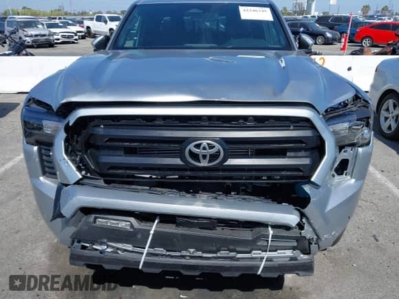 2024 Toyota Tacoma SR5 с VIN 3TMLB5JN6RM032170, выставлен на аукционе IAAI как лот 42346349 с пробегом 2 699 миль миль и . История ставок и продаж доступна на DreamBid. Изображение 6.