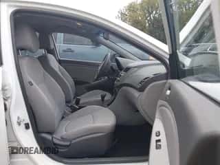 2016 Hyundai Accent SE с VIN KMHCT4AE7GU053363, выставлен на аукционе IAAI как лот 43384929 с пробегом 146 731 миль миль и . История ставок и продаж доступна на DreamBid. Изображение 5.