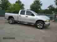 2005 Dodge 1500 SLT z VIN 1D7HU18D45J594975, wystawiony jako Copart lot #66891375 z przebiegiem 298 073 mil mil oraz Szkoda całkowita • Salvage title. Historia ofert i sprzedaży dostępna na DreamBid. Obrazek 4.