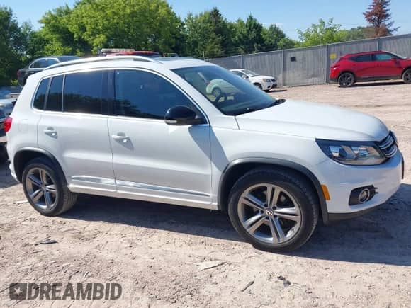 2017 Volkswagen Tiguan Sport с VIN WVGUV7AX2HW509048, выставлен на аукционе IAAI как лот 42781032 с пробегом 91 546 миль миль и . История ставок и продаж доступна на DreamBid. Изображение 13.