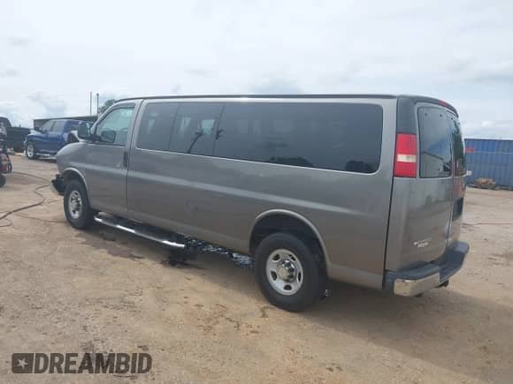 2012 Chevrolet Express Passenger 1LT с VIN 1GAZG1FAXC1179373, выставлен на аукционе IAAI как лот 42348209 с пробегом 112 719 миль миль и . История ставок и продаж доступна на DreamBid. Изображение 3.