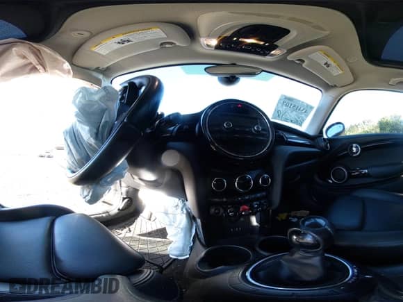 2015 MINI Hardtop S с VIN WMWXP7C59F2A58681, выставлен на аукционе IAAI как лот 43415107 с пробегом 103 468 миль миль и . История ставок и продаж доступна на DreamBid. Изображение 18.