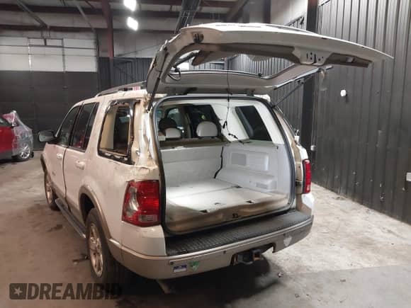 2004 Ford Explorer Eddie Bauer with VIN 1FMZU64KX4UA55494, listed as a IAAI auction lot 41592206 with 204,337 mi miles and . Bid and sale history available at DreamBid. Image 3.