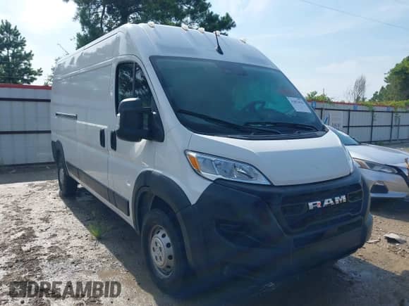 2023 Ram ProMaster Cargo z VIN 3C6LRVDG0PE579278, wystawiony jako IAAI lot #42852620 z przebiegiem 29 144 mil mil oraz . Historia ofert i sprzedaży dostępna na DreamBid. Obrazek 1.