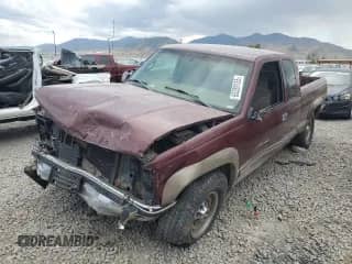 1998 Chevrolet Silverado 2500 с VIN 1GCGK29R0WE209238, выставлен на аукционе Copart как лот 65289165 с пробегом 141 791 миль миль и Списание • Salvage title. История ставок и продаж доступна на DreamBid. Изображение 1.