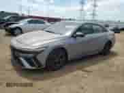 2025 Hyundai Elantra N Line z VIN KMHLR4DF0SU935096, wystawiony jako Copart lot #64205195 z przebiegiem 4 222 mil mil oraz Szkoda całkowita • Salvage title. Historia ofert i sprzedaży dostępna na DreamBid. Obrazek 1.