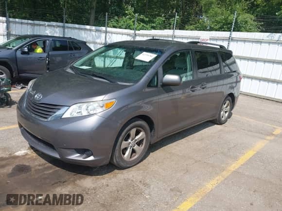 2016 Toyota Sienna LE AAS with VIN 5TDKK3DC3GS744448, listed as a IAAI auction lot 42735781 with 167,561 mi miles and . Bid and sale history available at DreamBid. Image 2.