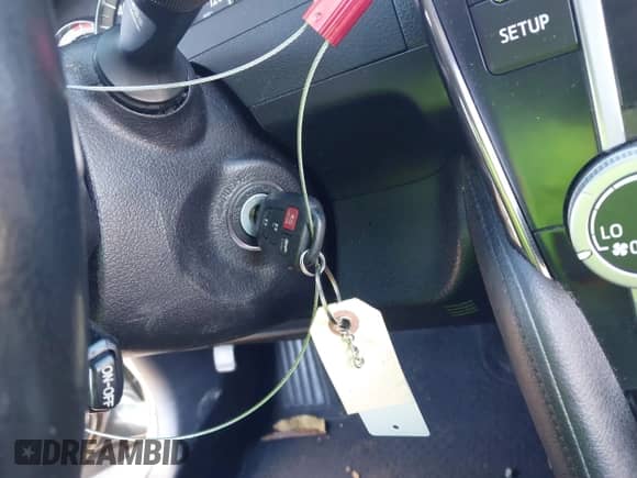 2014 Toyota Camry SE with VIN 4T1BF1FK3EU377777, listed as a IAAI auction lot 43397597 with 211,826 mi miles and . Bid and sale history available at DreamBid. Image 11.