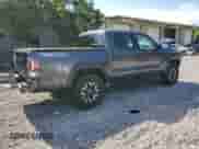 2022 Toyota Tacoma SR z VIN 3TMCZ5AN1NM502157, wystawiony jako Copart lot #63388555 z przebiegiem 42 376 mil mil oraz Szkoda całkowita • Salvage title. Historia ofert i sprzedaży dostępna na DreamBid. Obrazek 3.